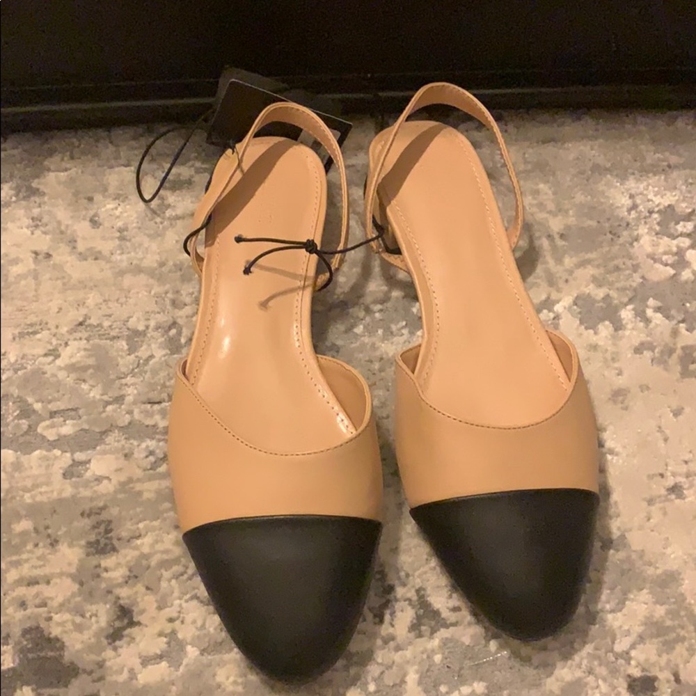 NWT Tan&Black Slingback Flats